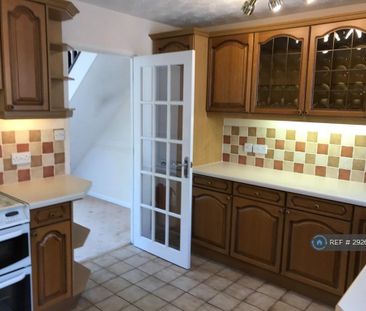 2 bedroom semi-detached house to rent - Photo 2