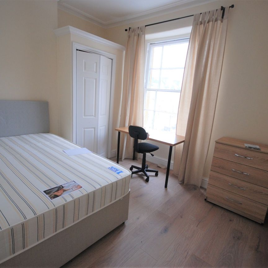 Student Properties to Let - Photo 1