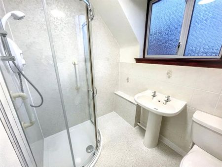 2 bedroom semi-detached house to rent - Photo 5