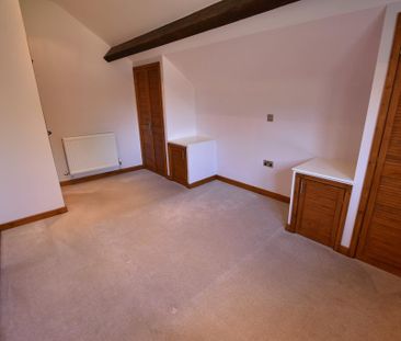 2 bedroom barn conversion to rent - Photo 3