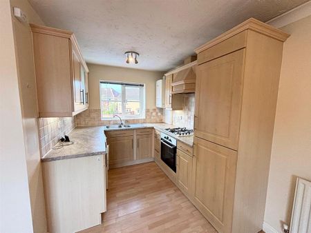 1 bedroom coach house to rent - Photo 4