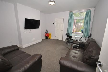 1 bedroom House To Let - Photo 2