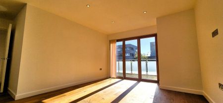 2 bedroom penthouse to rent - Photo 2