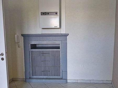 Location Appartement 3 pièces 72 m2 à Baccarat - Photo 2