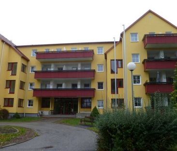 2 Zimmer Wohnung behindertengerecht mit Balkon und Küche - Foto 2