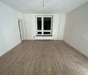 In bester Stadtnähe: Helle Wohnung mit Balkon frei! - Photo 1