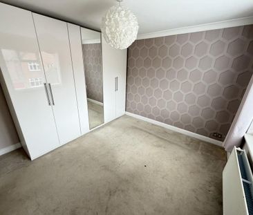 3 bedroom detached house to rent - Photo 3