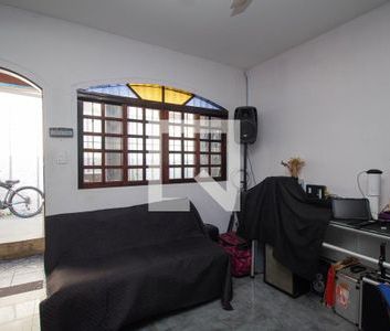 Casa para alugar com 205m², 3 quartos e 4 vagas - Foto 2