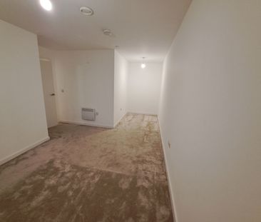 2 Bed Flat, Garratt House, M12 - Photo 1