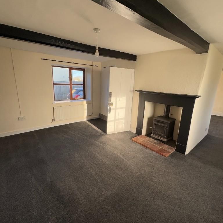 4 bedroom detached house to rent - Photo 1