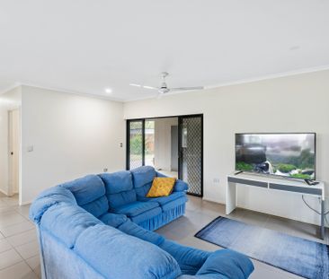 SPACIOUS FAMILY HOME - Photo 5