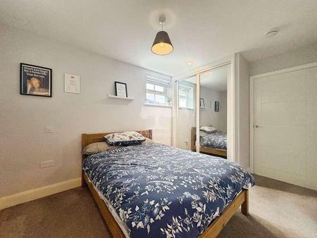 South Road, Maidenhead, SL6 - Photo 3