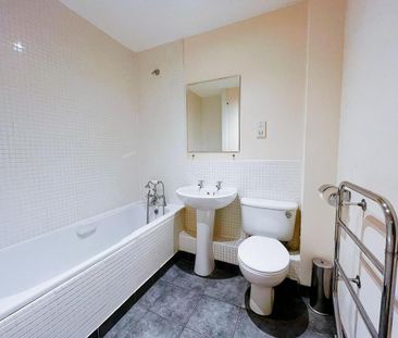 2 bedroom flat to rent - Photo 6