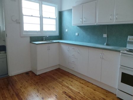 Upstairs Unit Peel Street TAMWORTH CBD - Photo 3