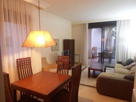 Alquiler de piso en Avenida del Golf - Photo 3