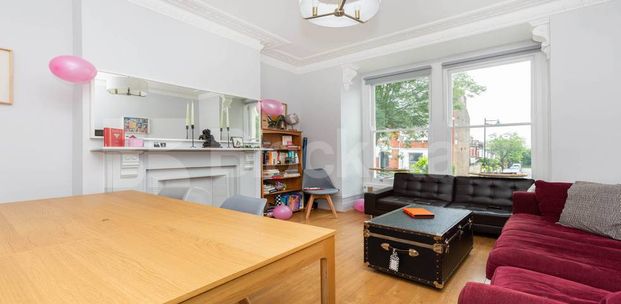 6 Bedroom, 2 bath, 2 reception Flat - Photo 1
