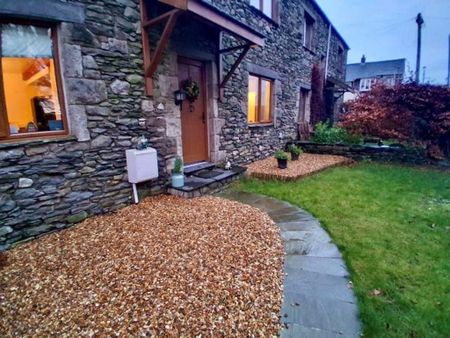 3 bedroom semi-detached house to rent - Photo 2