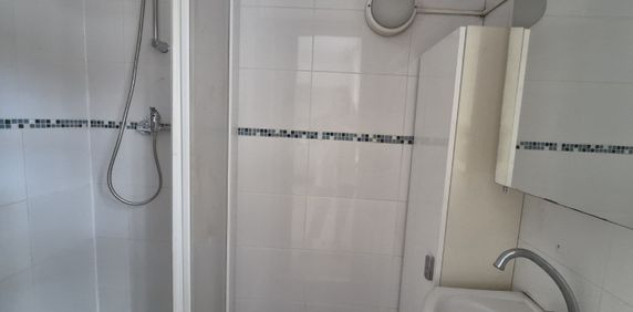 Location Appartement 2 pièces 27m² LILLE 59260 - Photo 2