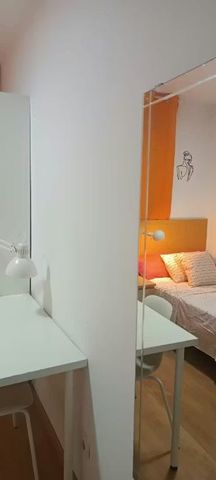 Calle del Jilguero, Madrid, Community of Madrid 28025 - Photo 4