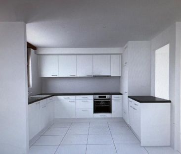 Spacieux appartement partiellement rénové de 4.5 pièces au 1er étage - Foto 6