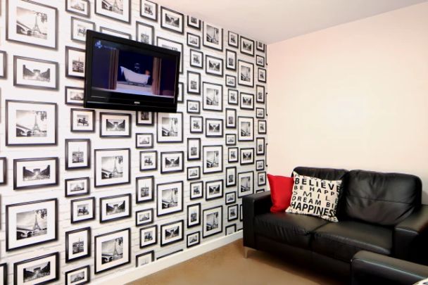 3 bedroom flats - Photo 1