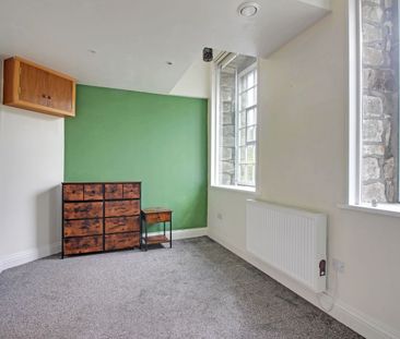 3 Bedroom - Photo 6