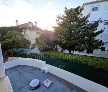 Estoril - Junto à praia. Amplo T1 mobilado, equipado e estacionamento. - Photo 4