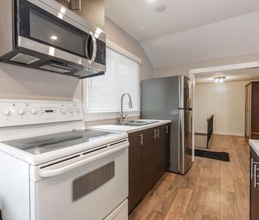 For Lease - 651 16th Avenue, Richmond Hill, Ontario - Photo 3