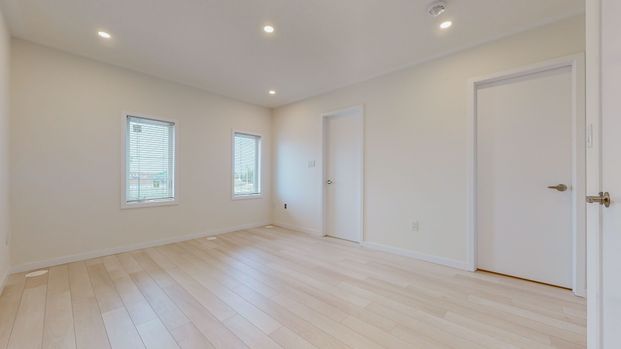 For Lease - 10 Seacoasts Circle, Vaughan, Ontario - Photo 1