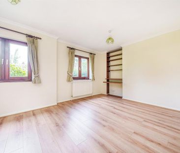 6 bedroom detached house to rent - Photo 5