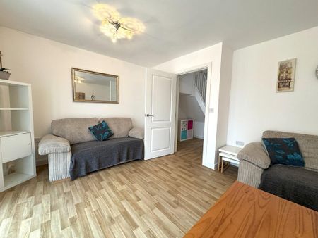 4 bedroom townhouse to rent - Photo 3