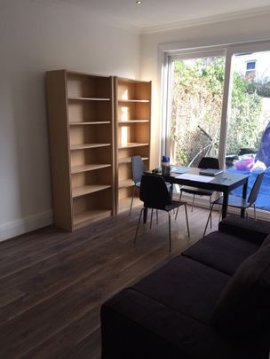 4 Bed Terraced House, Fairlawn Avenue, N2 - Photo 1