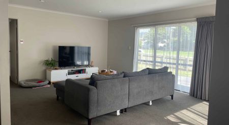 3-Bedroom Beauty - Photo 2