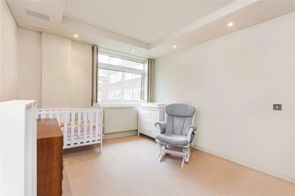 2 bedroom flat in Marylebone - Photo 1