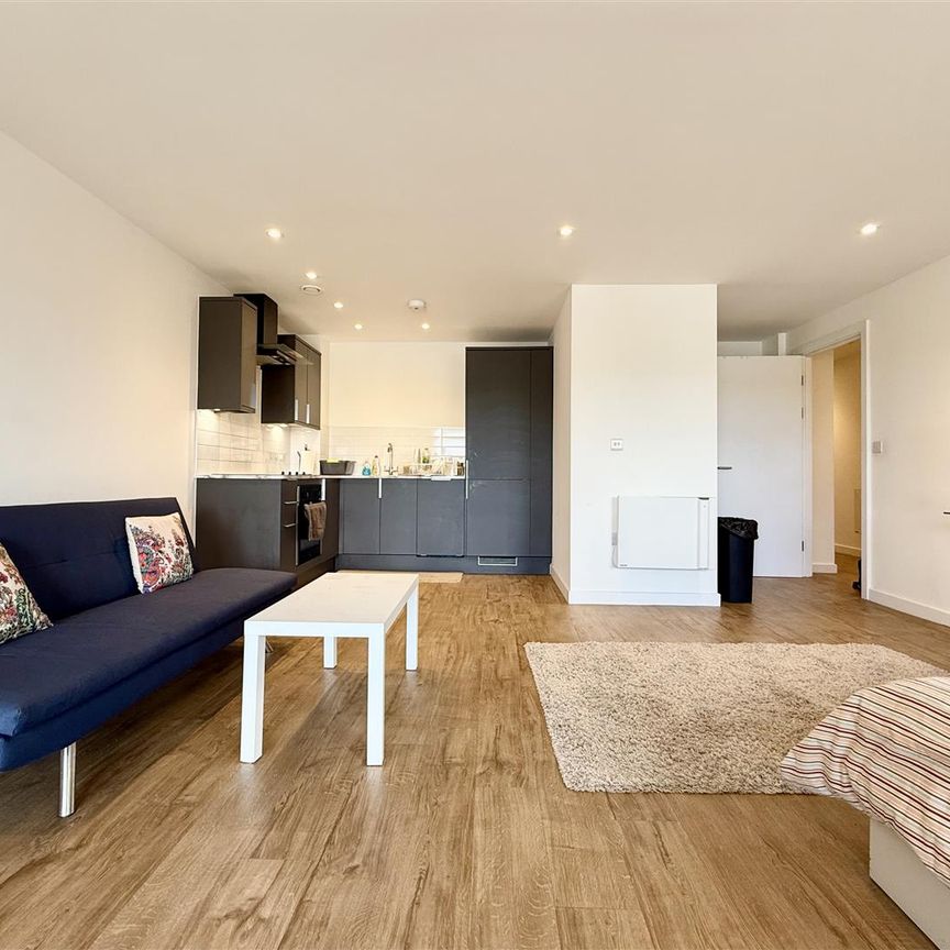 Lincoln House, Bolton - Photo 1