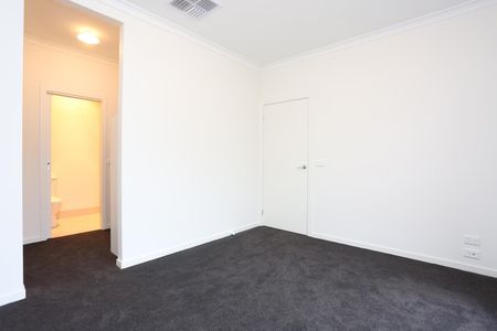 13 Hessel Avenue, Doreen VIC 3754 - Photo 3