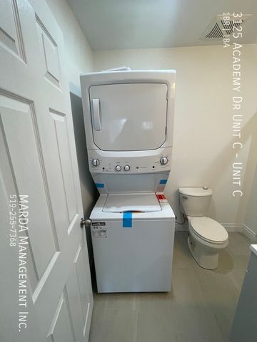 BRAND NEW CHARMING 1 BEDROOM/1BATHROOM SINGLE UNIT+ HYDRO & 20% WATER - Photo 3