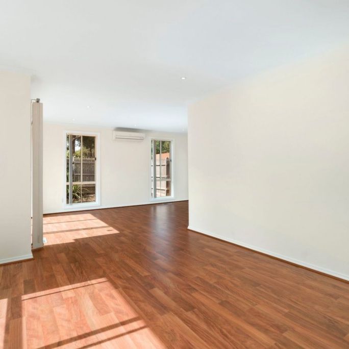 Single Level Unit – Opposite Parkland & Minutes’ Walk to Mount Pleasant Road Primary School - Photo 1