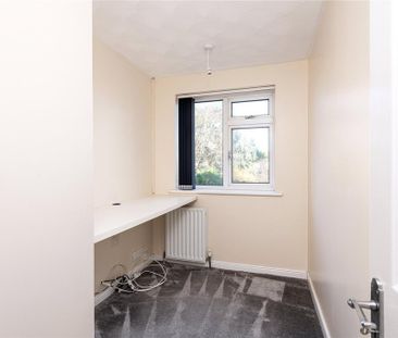 3 bedroom end of terrace house to rent - Photo 2