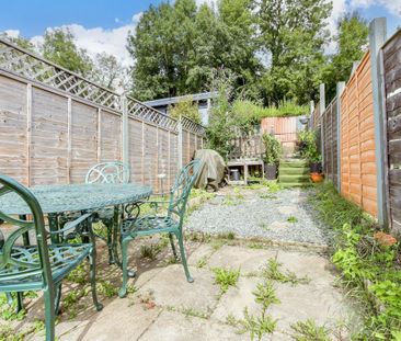 2 bedroom terraced house to rent - Photo 4