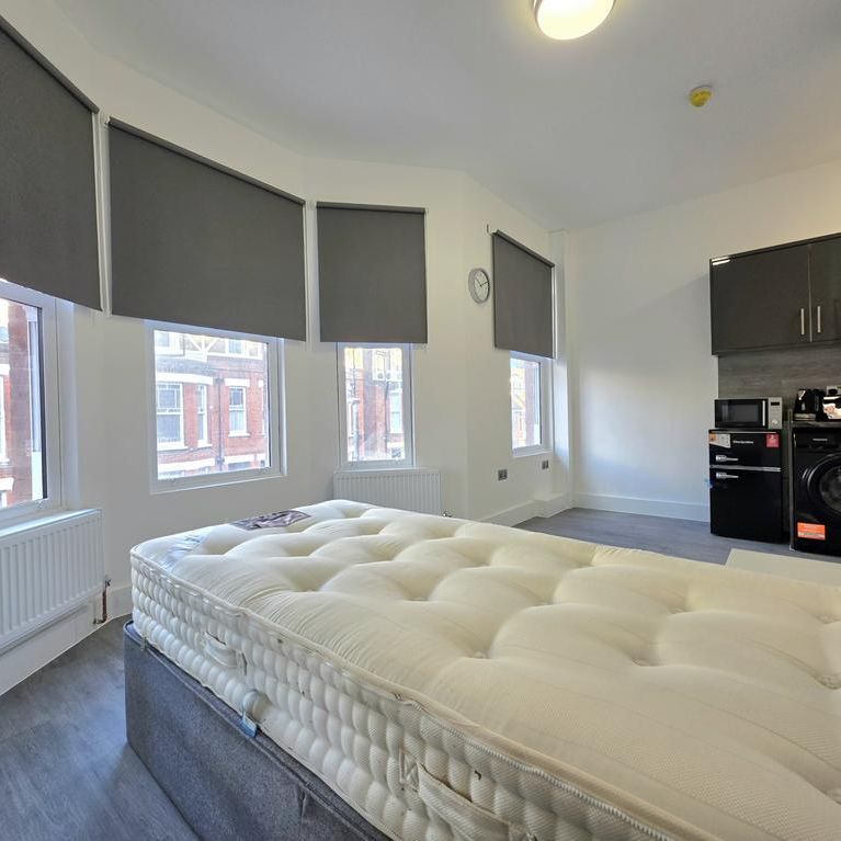 Studio to rent - Photo 1