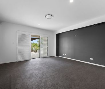 44 Coomera Court, Helensvale, QLD 4212 - Photo 3