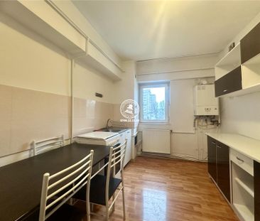 Apartament 3 camere de inchiriat Centru - Fotografie 2
