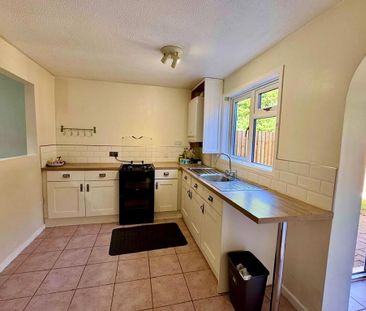 3 bedroom terraced house to rent - Photo 5