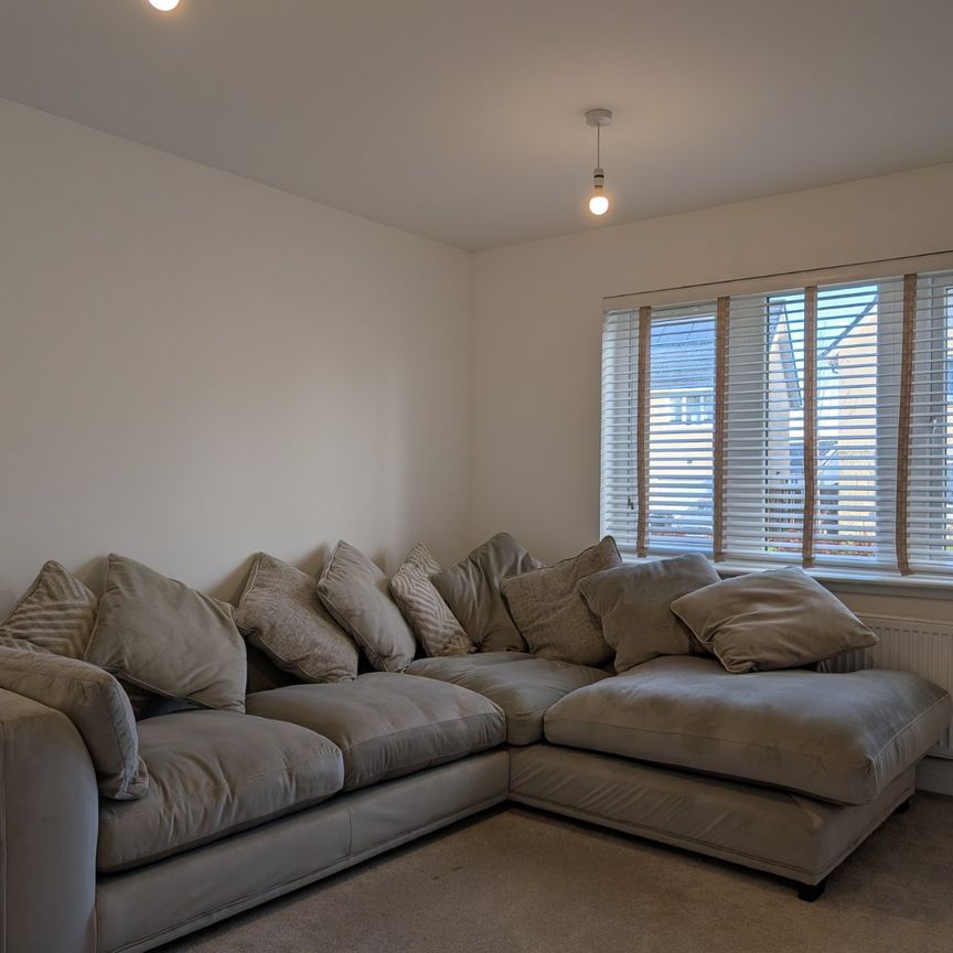 4 bedroom detached house to rent - Photo 1