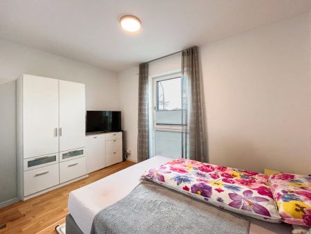 Moderne 3-Zimmer-Wohnung mit Aufzug, Fußbodenheizung & hellem Wohnbereich - Photo 5
