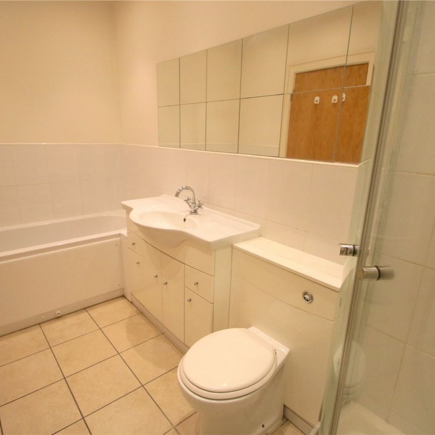 St Johns Lane, - Photo 1