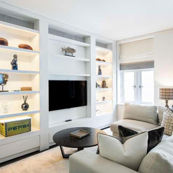 Duke Street, Mayfair, London, W1K - Photo 1