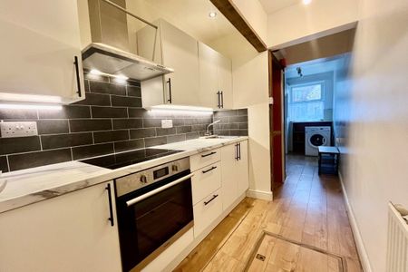 Woodhall Road, Calverley, PUDSEY - Photo 4