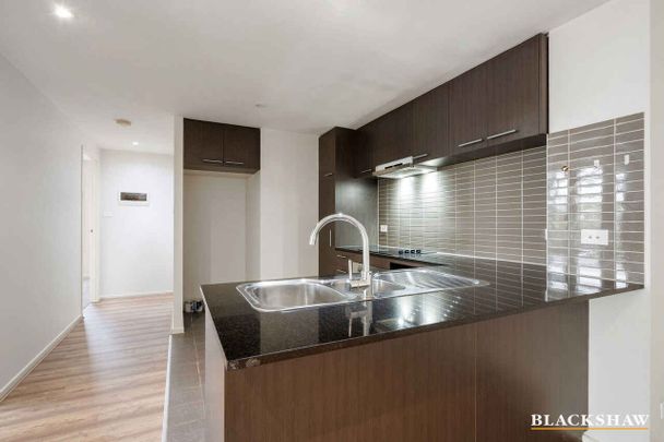 Belconnen Town Centre apartment - Photo 1